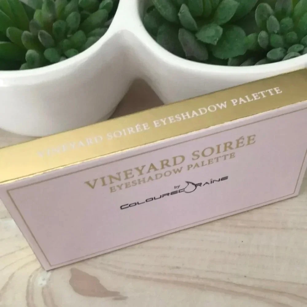 Vineyard Soirée eyeshadow palette